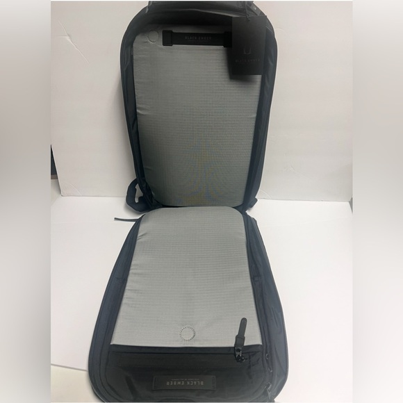 Black Ember Citadel 20 Backpack Business Bag - Picture 3 of 3